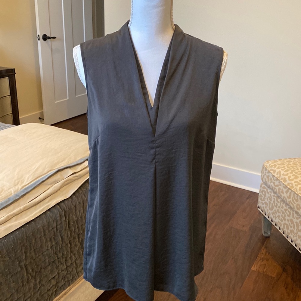 Cabi dark gray sleeveless blouse. Worn once. 100% polyester.